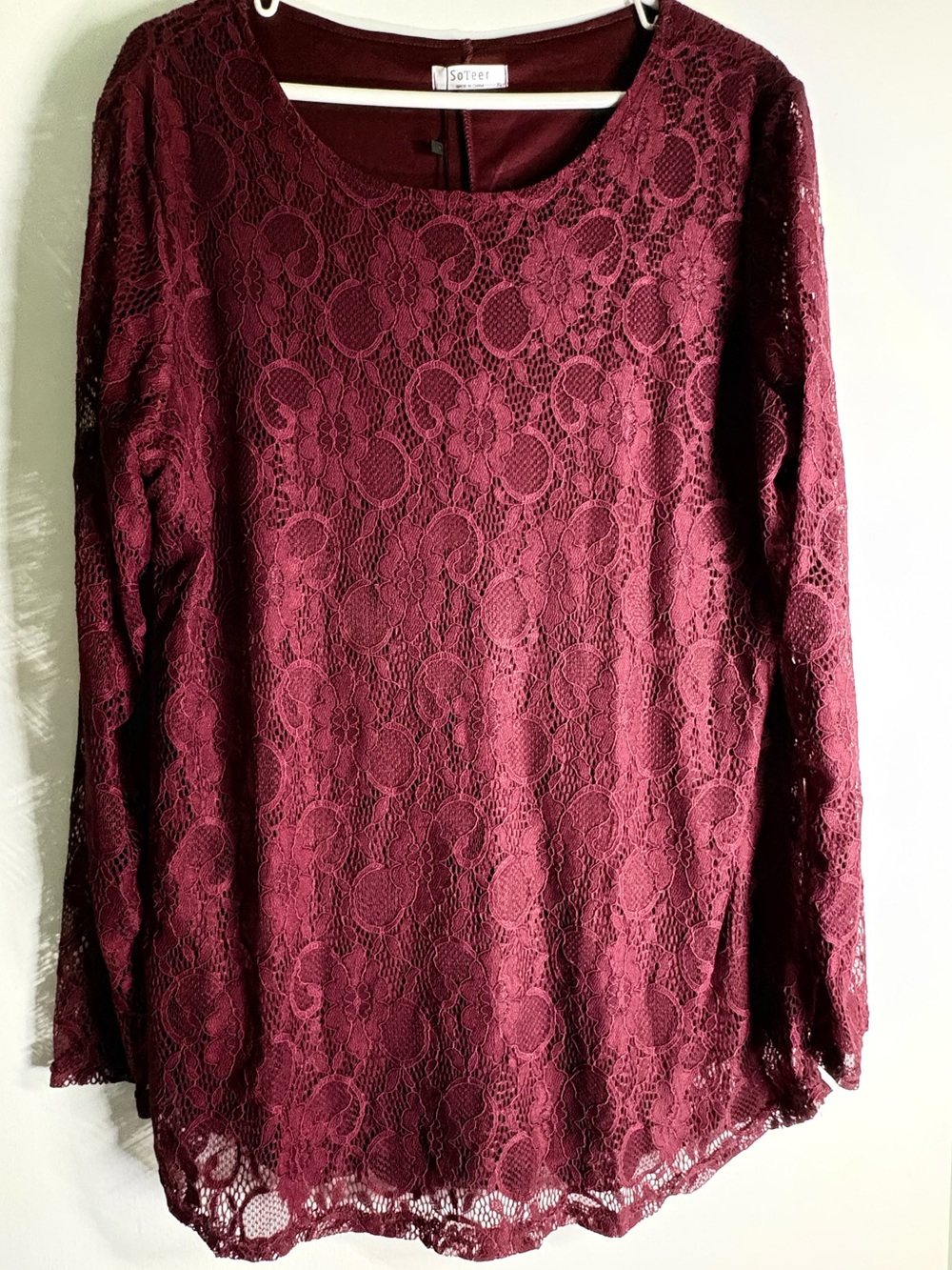 Women’s Burgundy Lace Long-Sleeve Blouse by Sorel